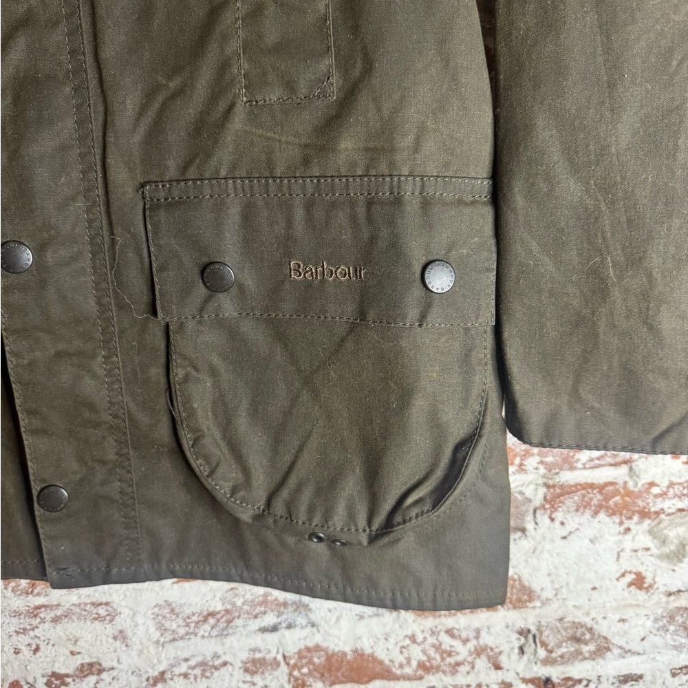 Barbour Boys Beaufort Waxed Cotton Jacket Olive Green Size Large Excellent Condi - Picture 3 of 12